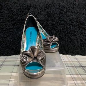 Madden Girl Platinum Peep Toe Pumps